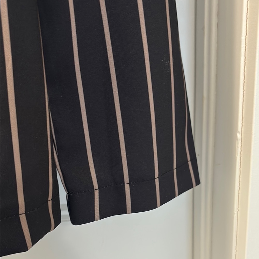 SHEIN Black and White Pinstriped Blazer - Picture 6 of 9
